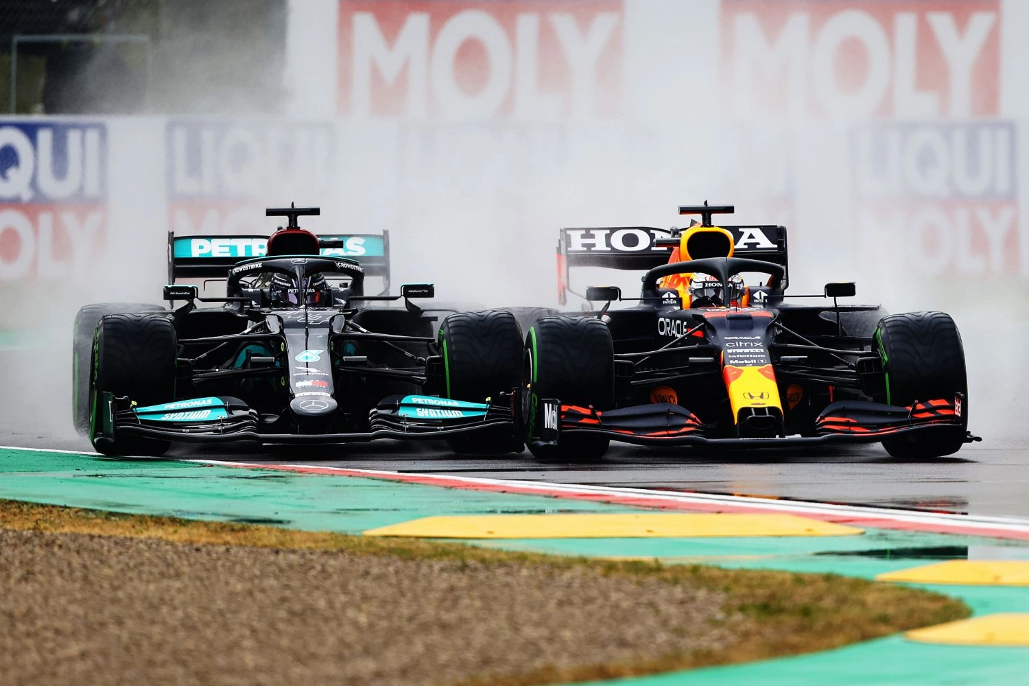 Red Bull pioche des ressources chez Mercedes pour ses futurs moteurs