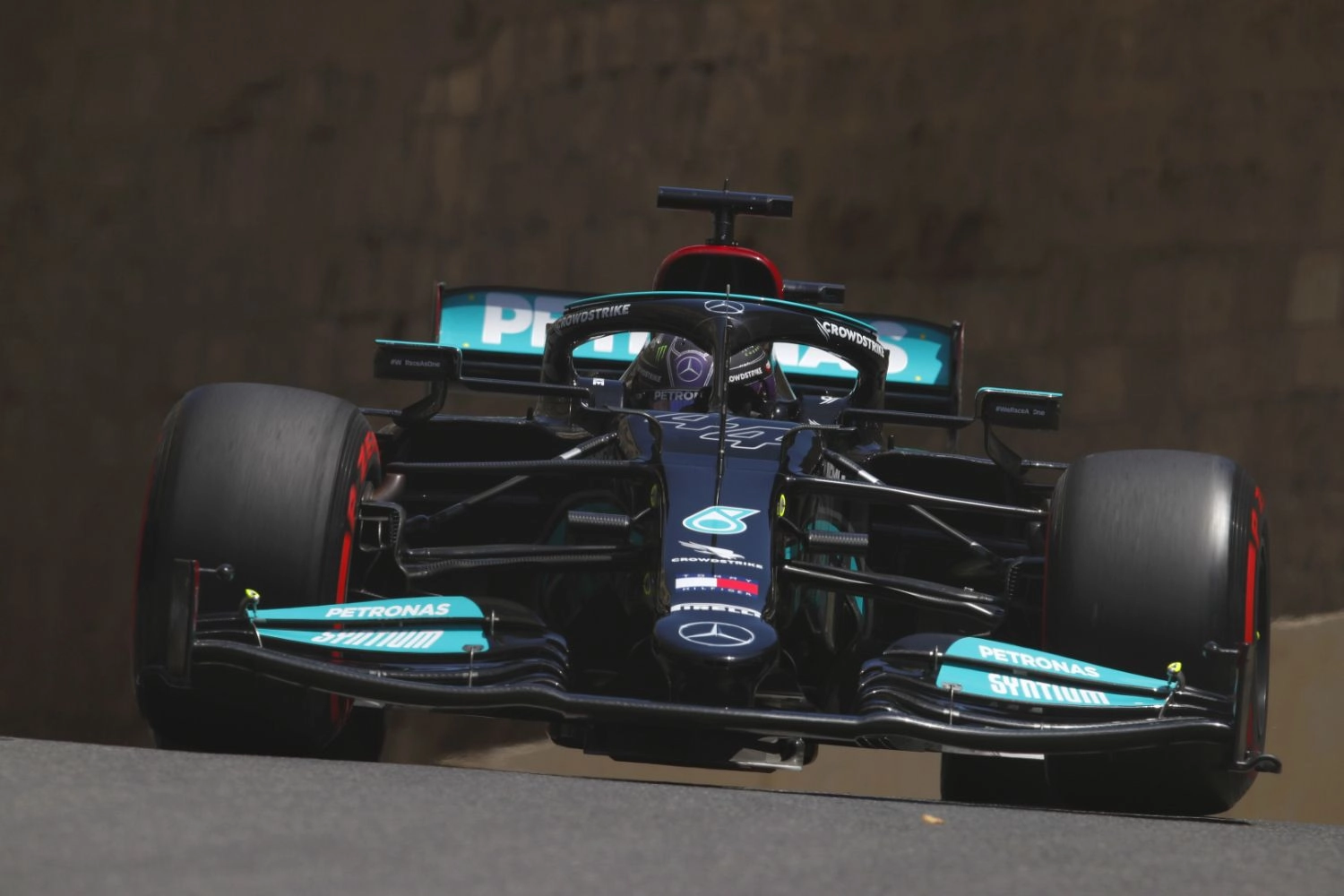 Bérézina pour Lewis Hamilton et Mercedes à Bakou