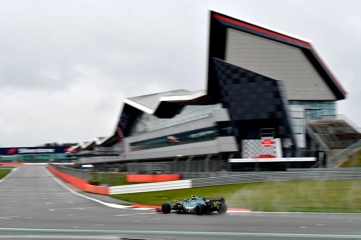 Le Grand Prix de Grande-Bretagne se déroulera devant des tribunes pleines
