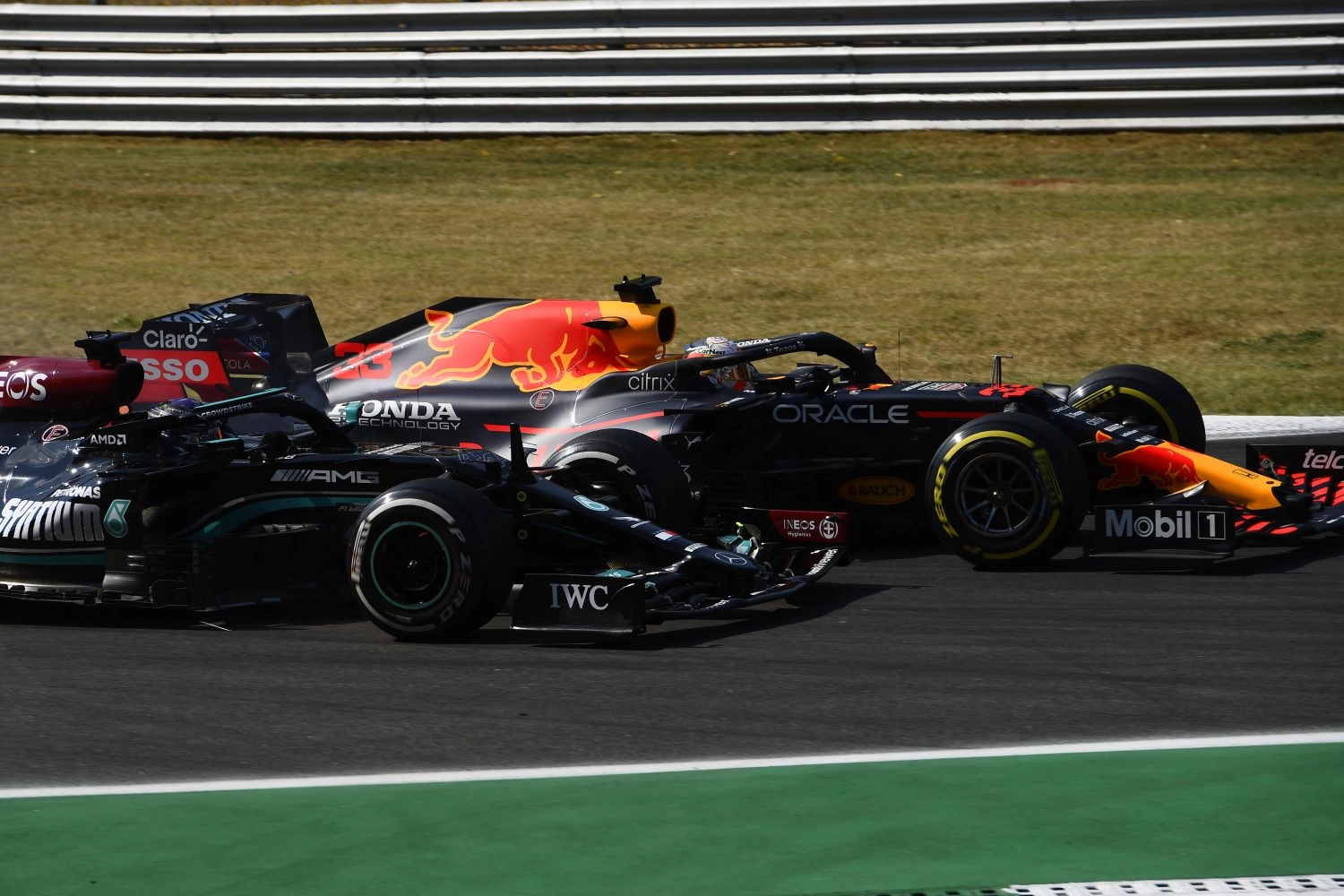 La FIA ne veut pas changer les bordures de Monza après l&rsquo;accrochage Verstappen/Hamilton