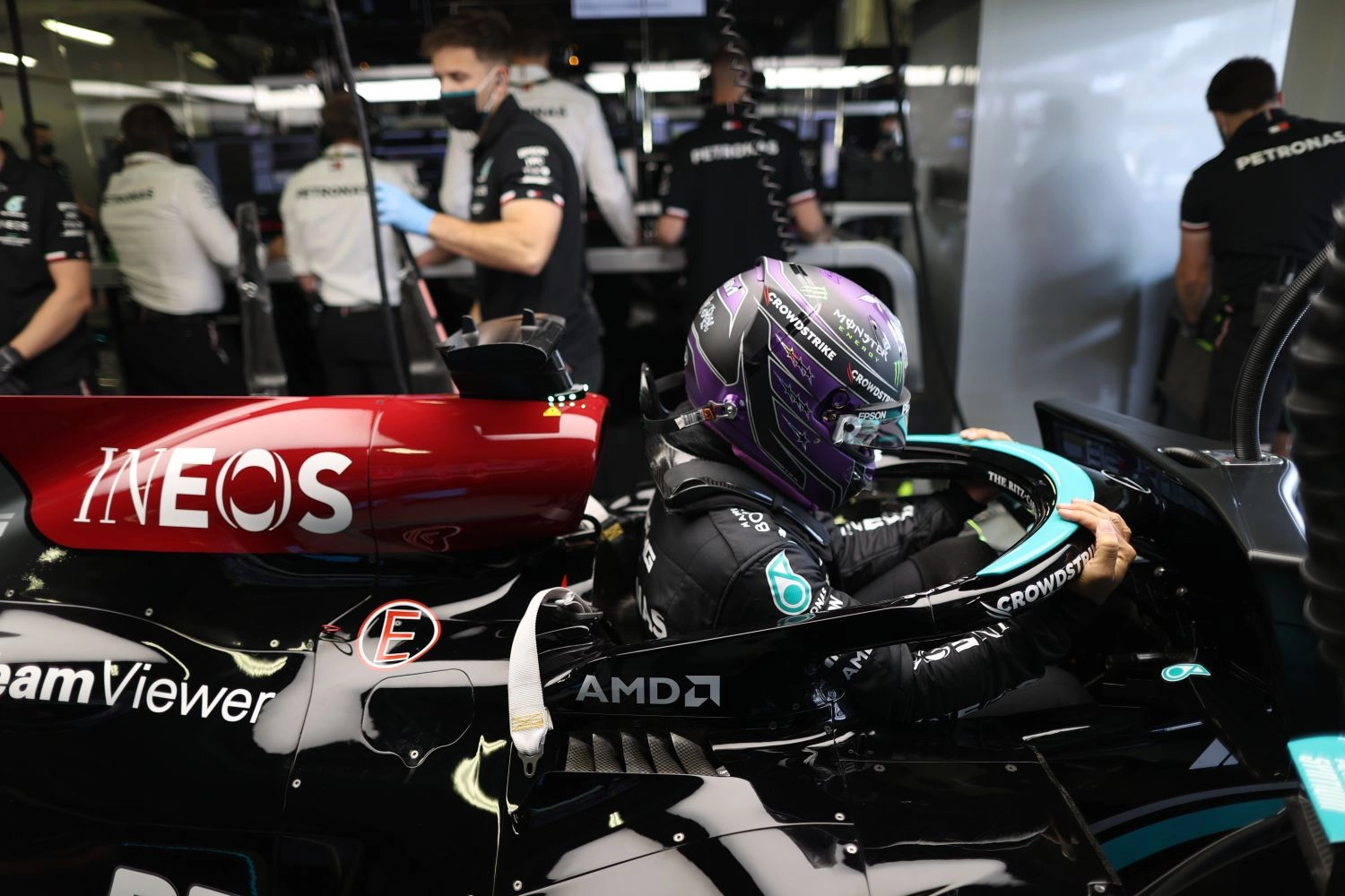 Grand Prix de São Polo – Essais Libres 1 : Lewis Hamilton le plus rapide, les Red Bull suivent de près