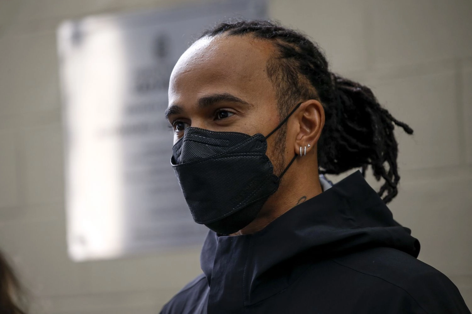Hamilton n&rsquo;a toujours pas testé la voiture de 2022 en simulateur