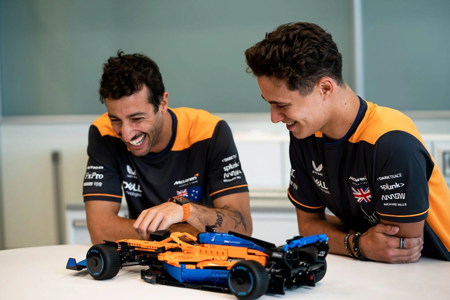 Mclaren présente sa nouvelle monoplace … en Lego