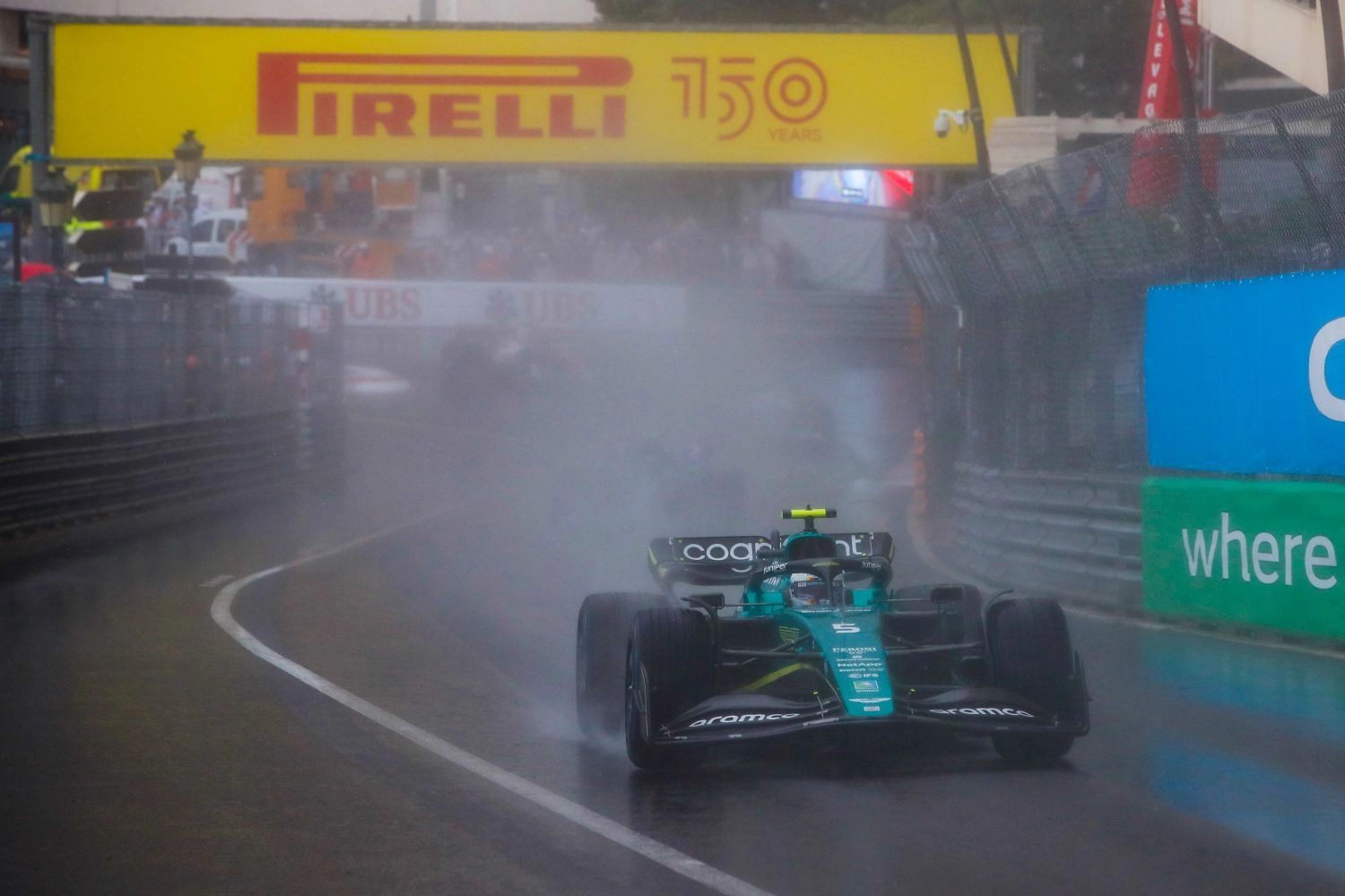 Vettel blâme Pirelli après le déluge de Monaco