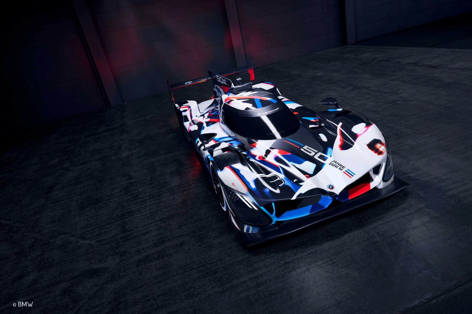 BMW présente son LMDh pour l’IMSA
