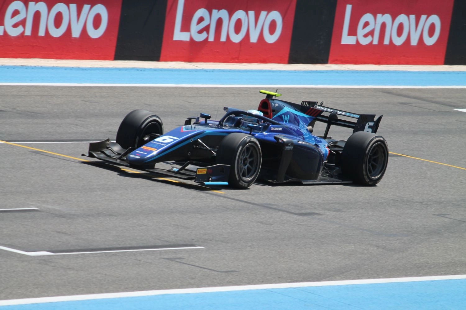 Logan Sargeant en pole position
