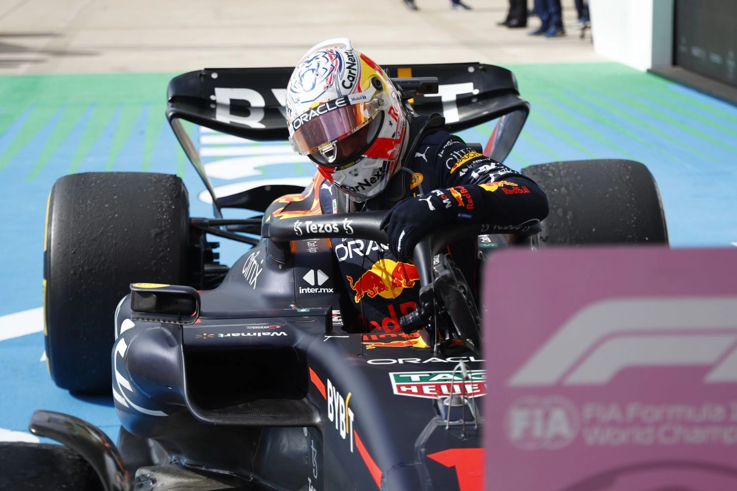 Max Verstappen égale le record de victoires en une saison de Schumacher et Vettel