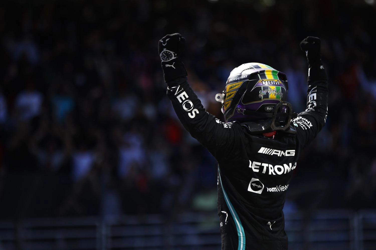 Lewis Hamilton honoré du titre de citoyen d&rsquo;honneur au Brésil