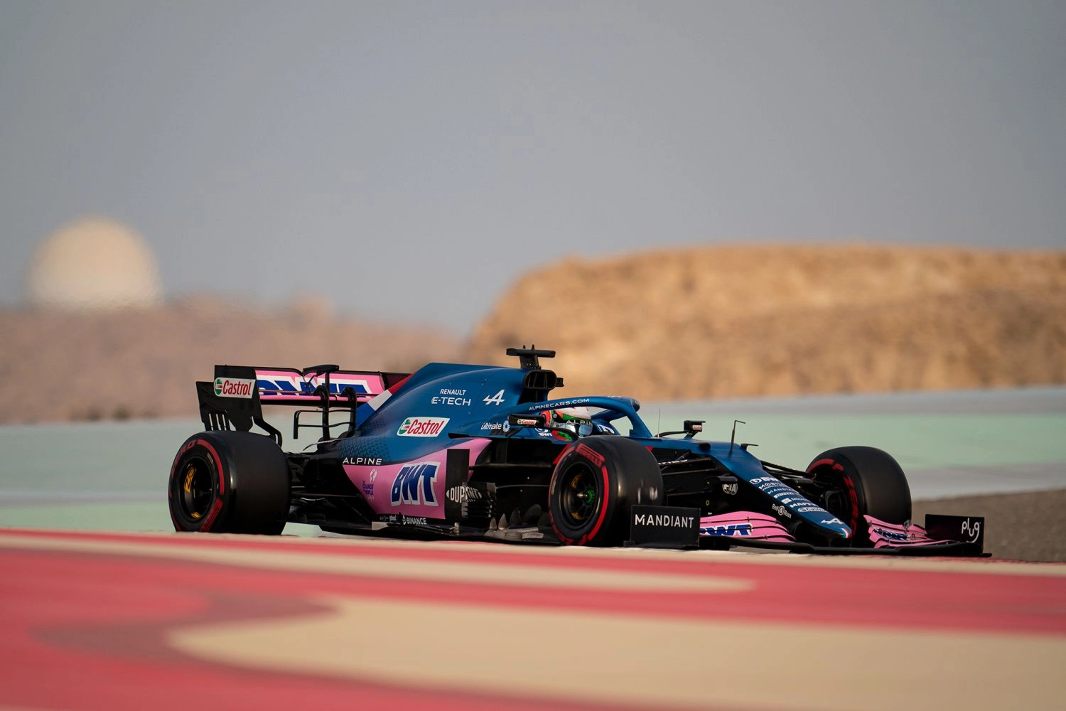 Olli Caldwell a roulé avec Alpine en F1 à Bahreïn dans le cadre du programme des jeunes pilotes