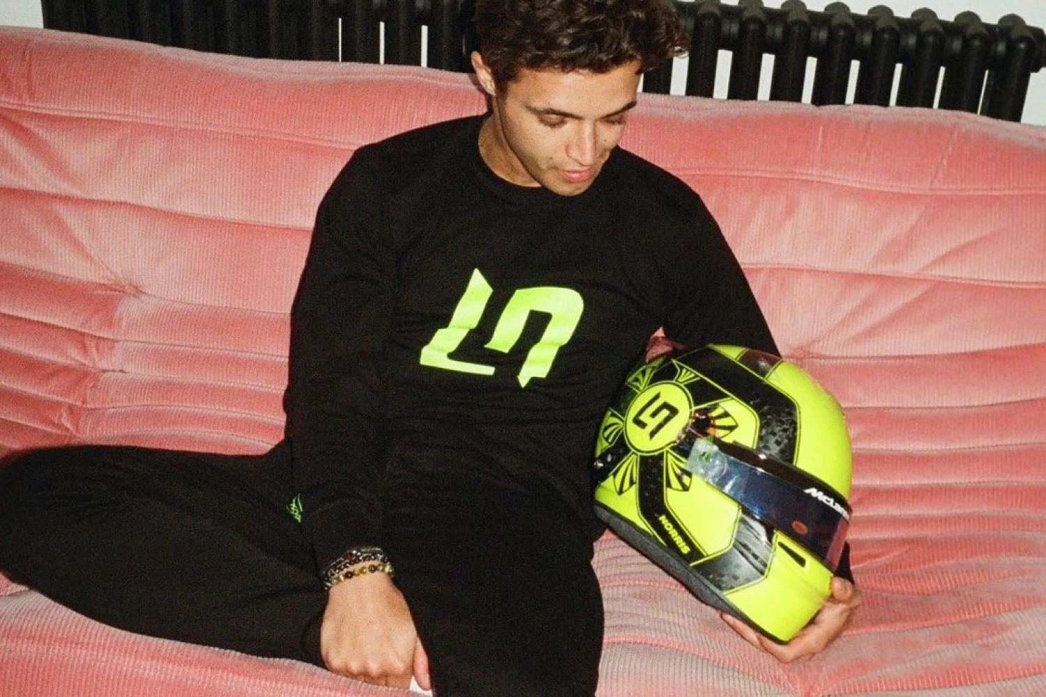Lando Norris présente son casque pour la saison 2023