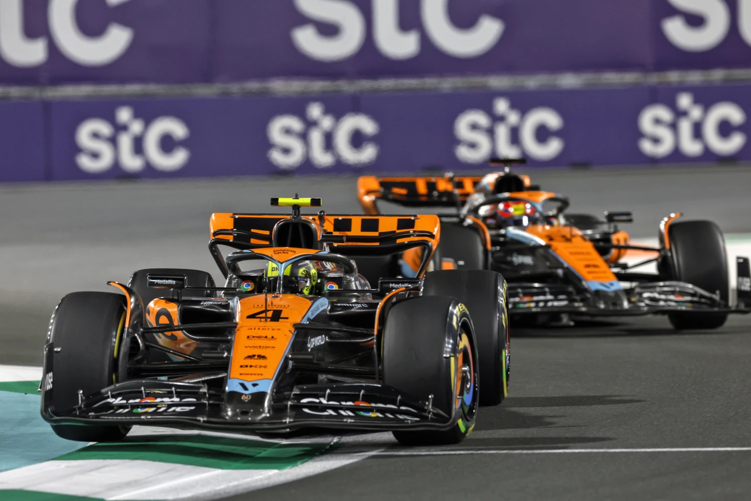 Norris souhaiterait voir les McLaren revenir à la couleur grise