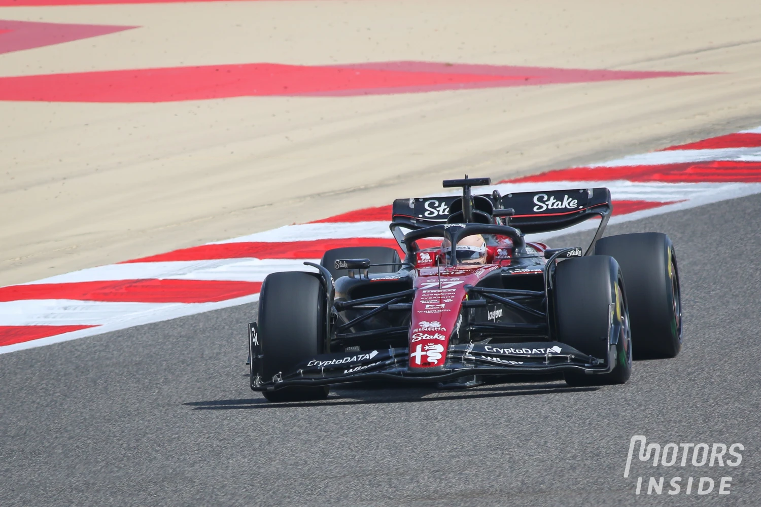 Valtteri Bottas couvre 127 tours pour les tests Pirelli à Bahreïn