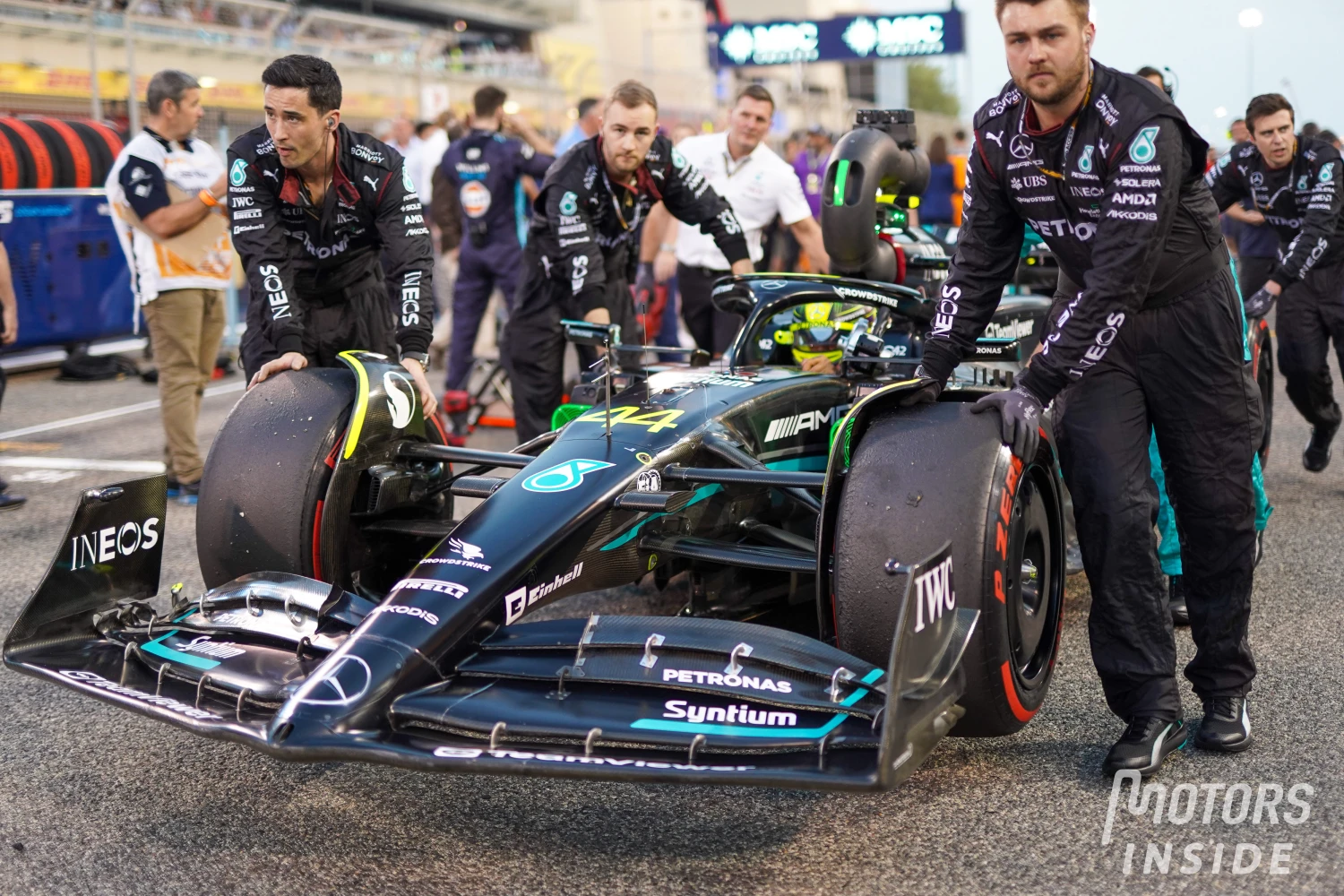 Damon Hill estime que Mercedes ne devrait pas – et ne pourra pas – revoir le concept de la W14 entièrement