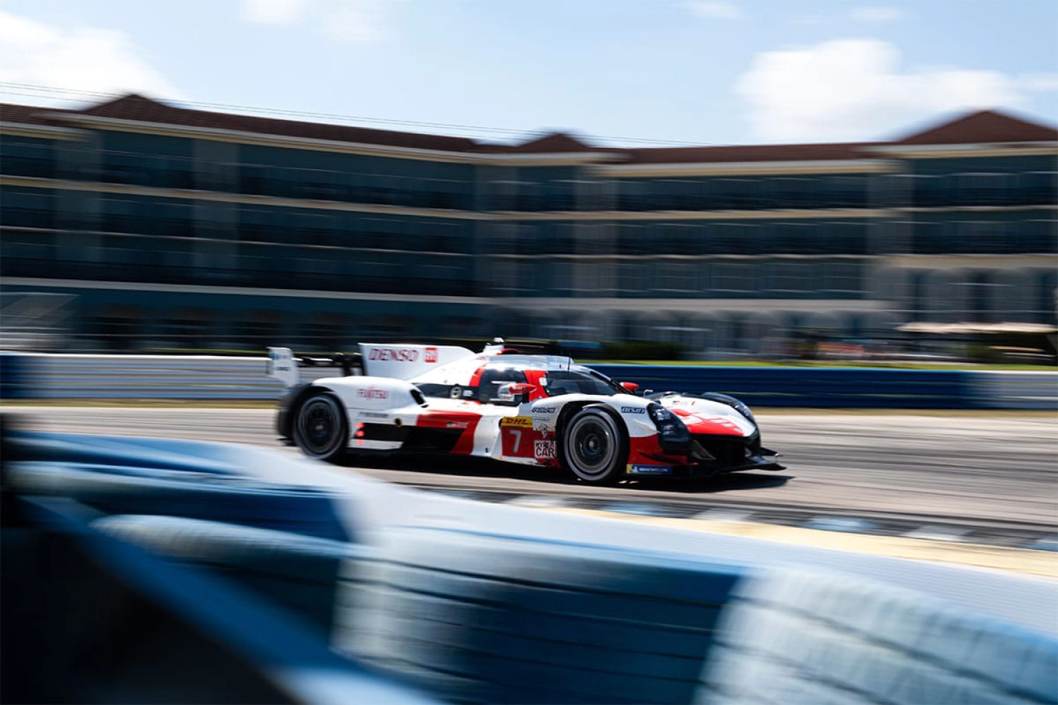 Toyota domine le prologue de Sebring