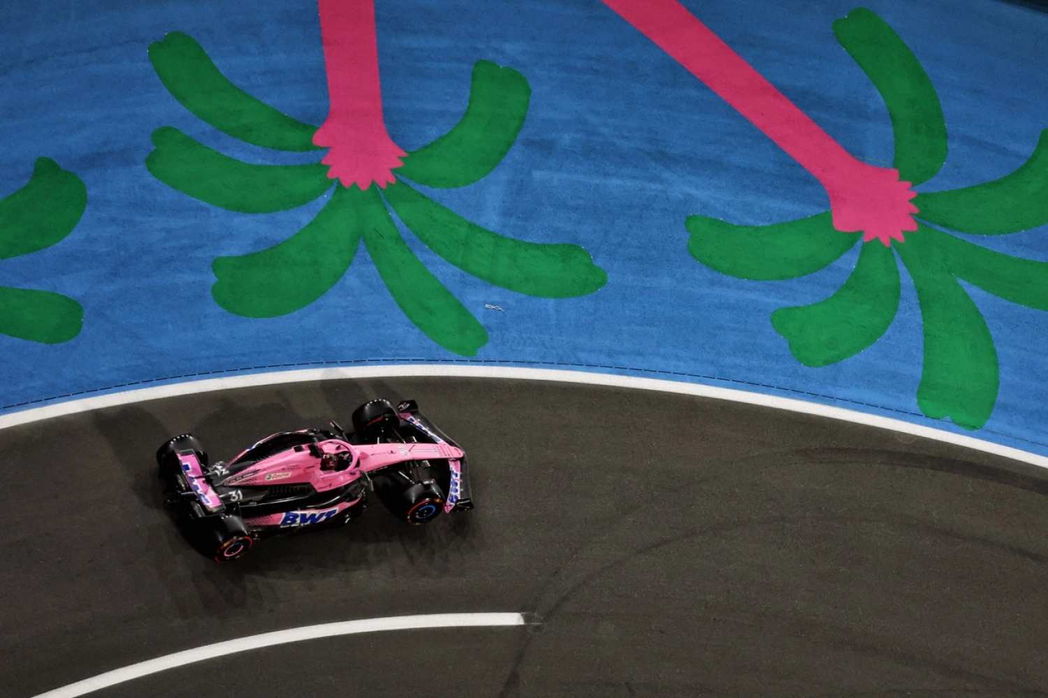 Esteban Ocon dans la gestion à Djeddah marque ses premiers points en F1 en 2023
