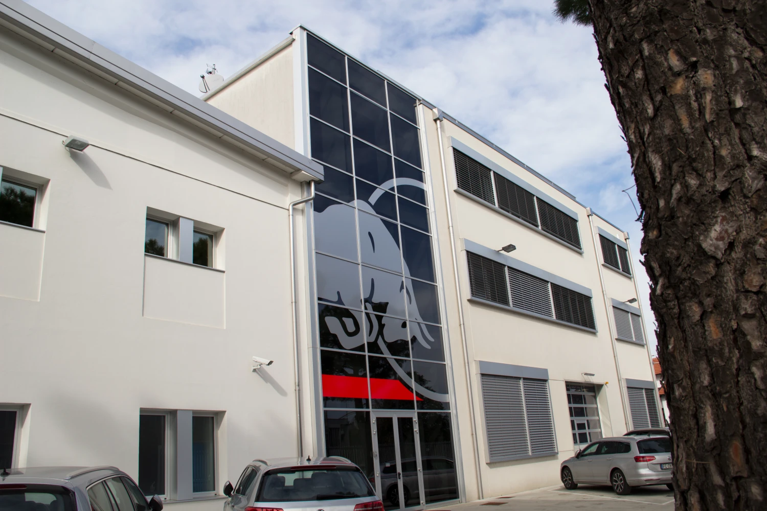 Le siège d&rsquo;AlphaTauri touché par de violentes intempéries