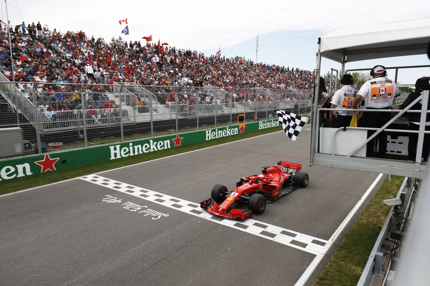 Heineken renouvelle son sponsoring avec la F1 et ses stratagèmes pour contrer les interdictions européennes
