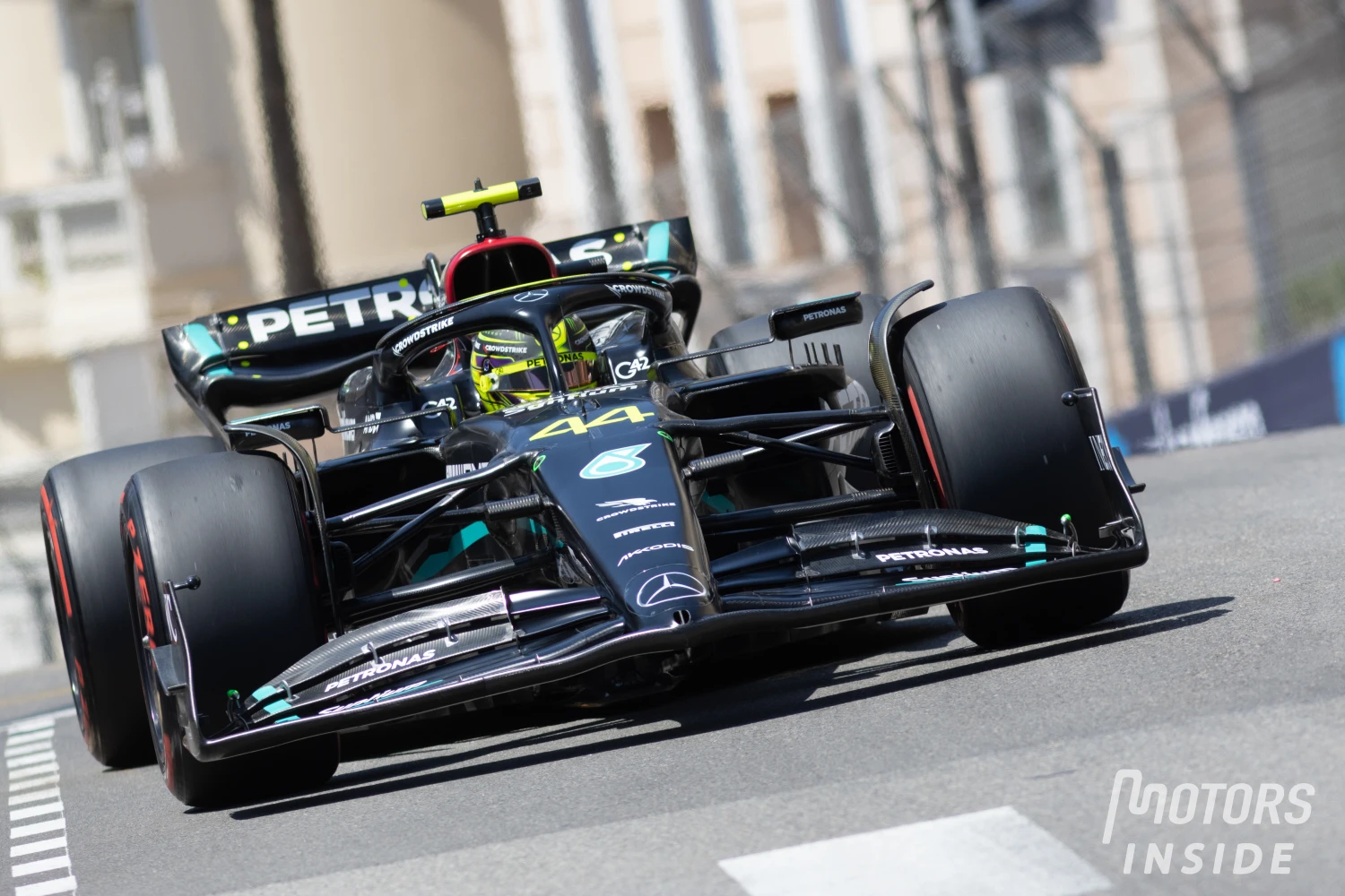 Lewis Hamilton : « Un bon résultat et une belle amélioration en tant qu’équipe »