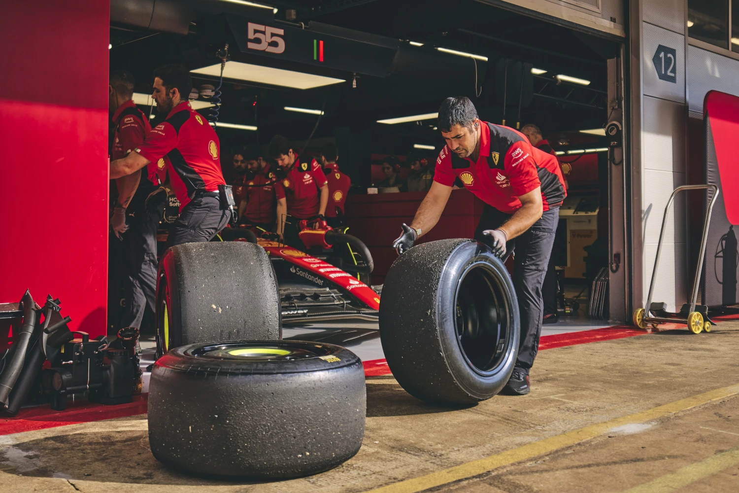 Pirelli renforce ses pneus pour répondre aux contraintes de Maggots, Becketts et Chapel