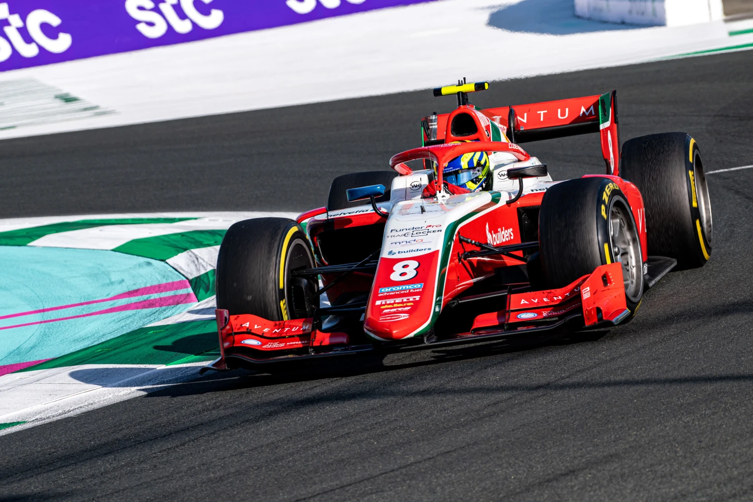 Feature Race F2 : Bearman intouchable, Pourchaire grimace