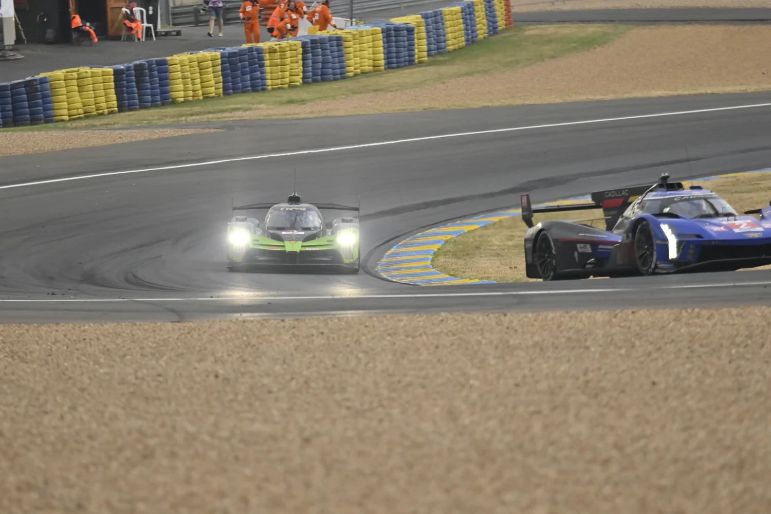 24 h du Mans – H+16 : Ferrari repasse en tête, Vanwall s’arrête là