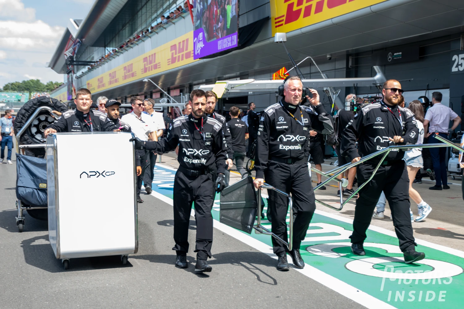 Brad Pitt en dévoile plus sur le scénario du film sur la Formule 1