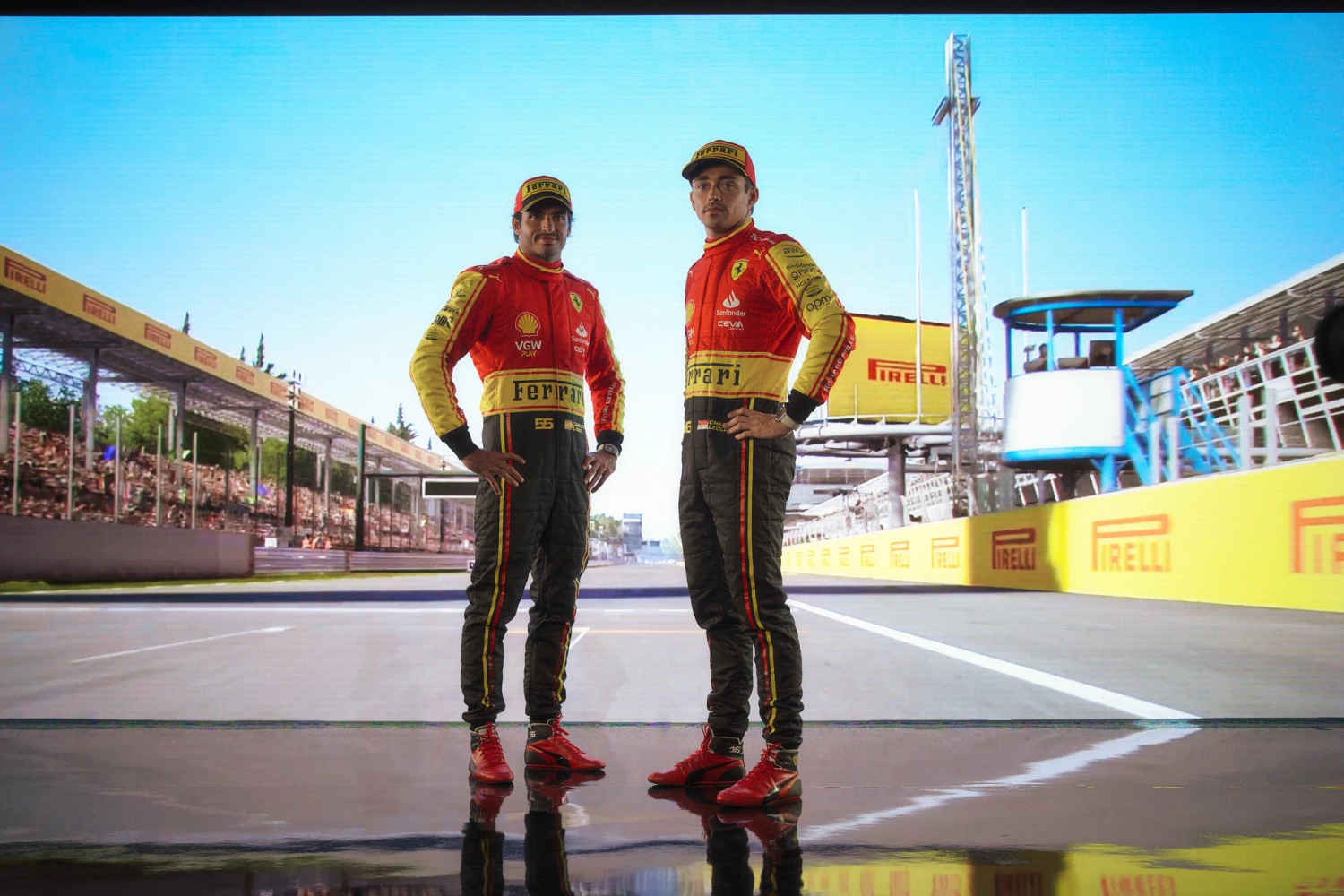 Les pilotes Ferrari avec une combinaison spéciale à Monza