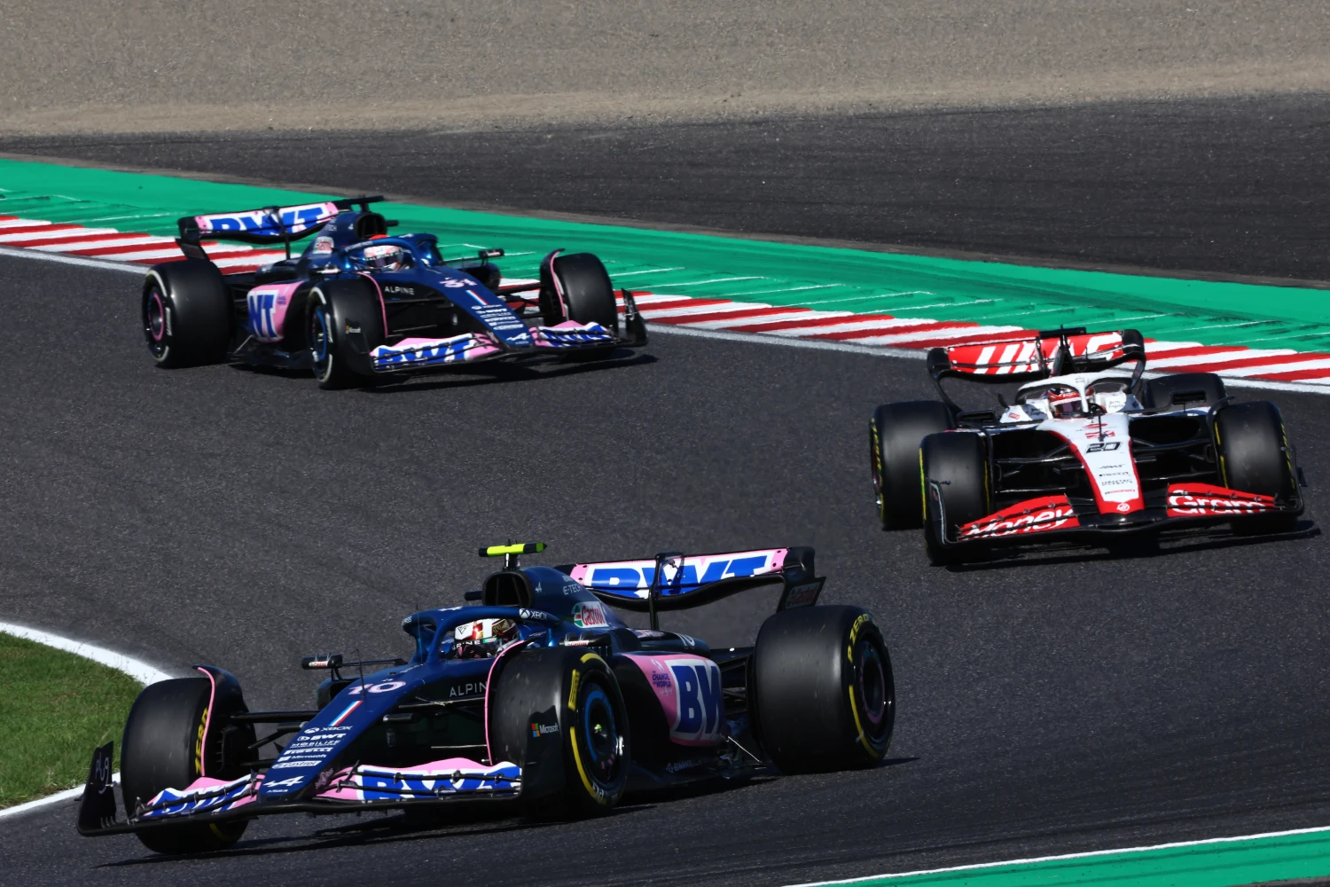 Doigt d’honneur, discussion houleuse : la colère de Pierre Gasly contre Alpine
