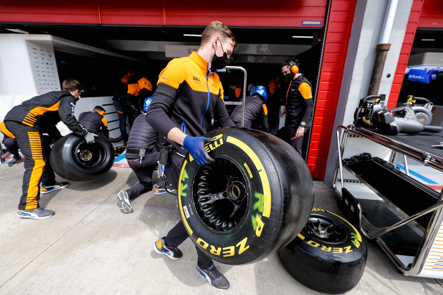 Pour alléger les F1, la FIA réfléchit à réduire la taille des jantes aux 16&Prime; en 2026