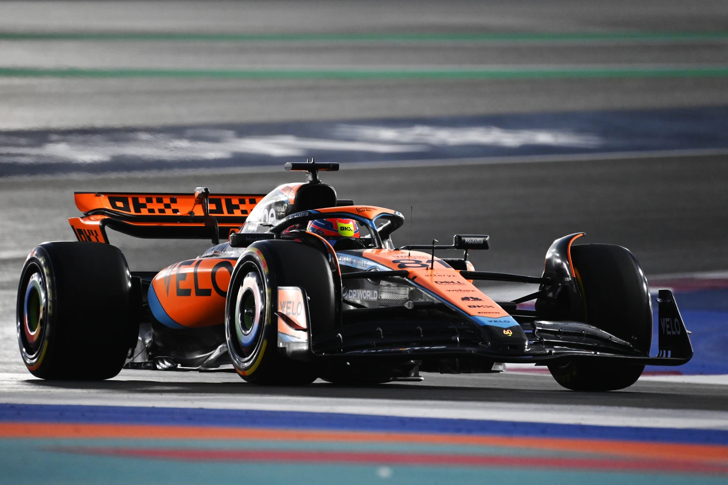 Grand Prix du Qatar – Oscar Piastri vainqueur de la course sprint, Verstappen champion, Perez out