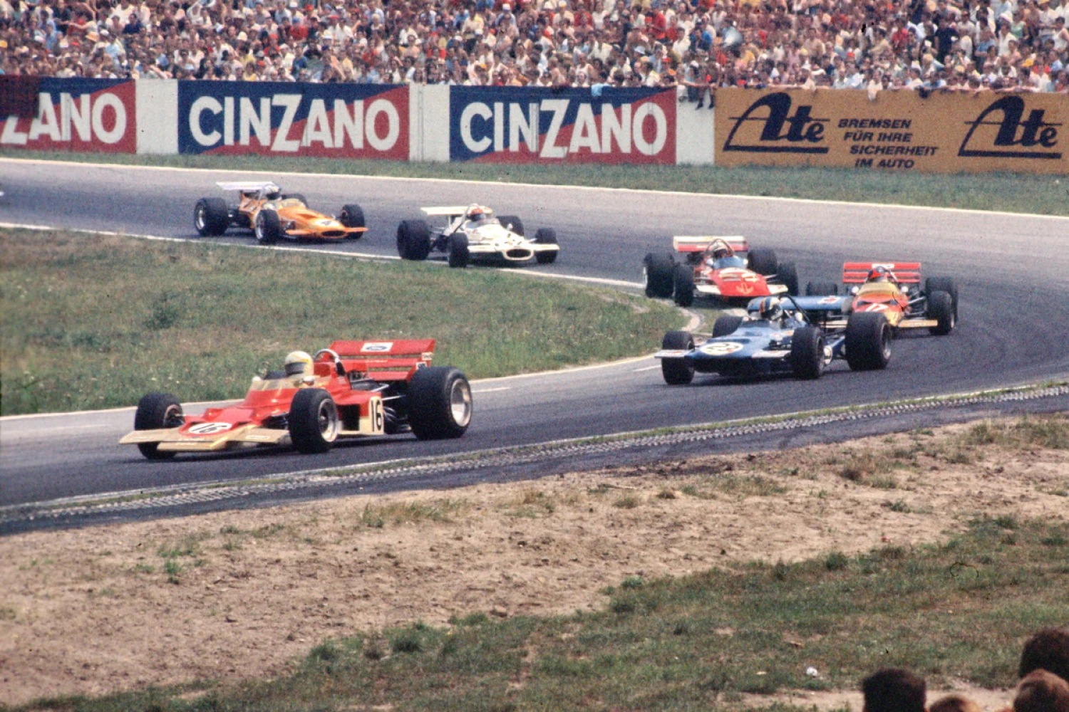 Les F1 de François Cevert présentées au public du salon Epoqu&rsquo;Auto à Lyon