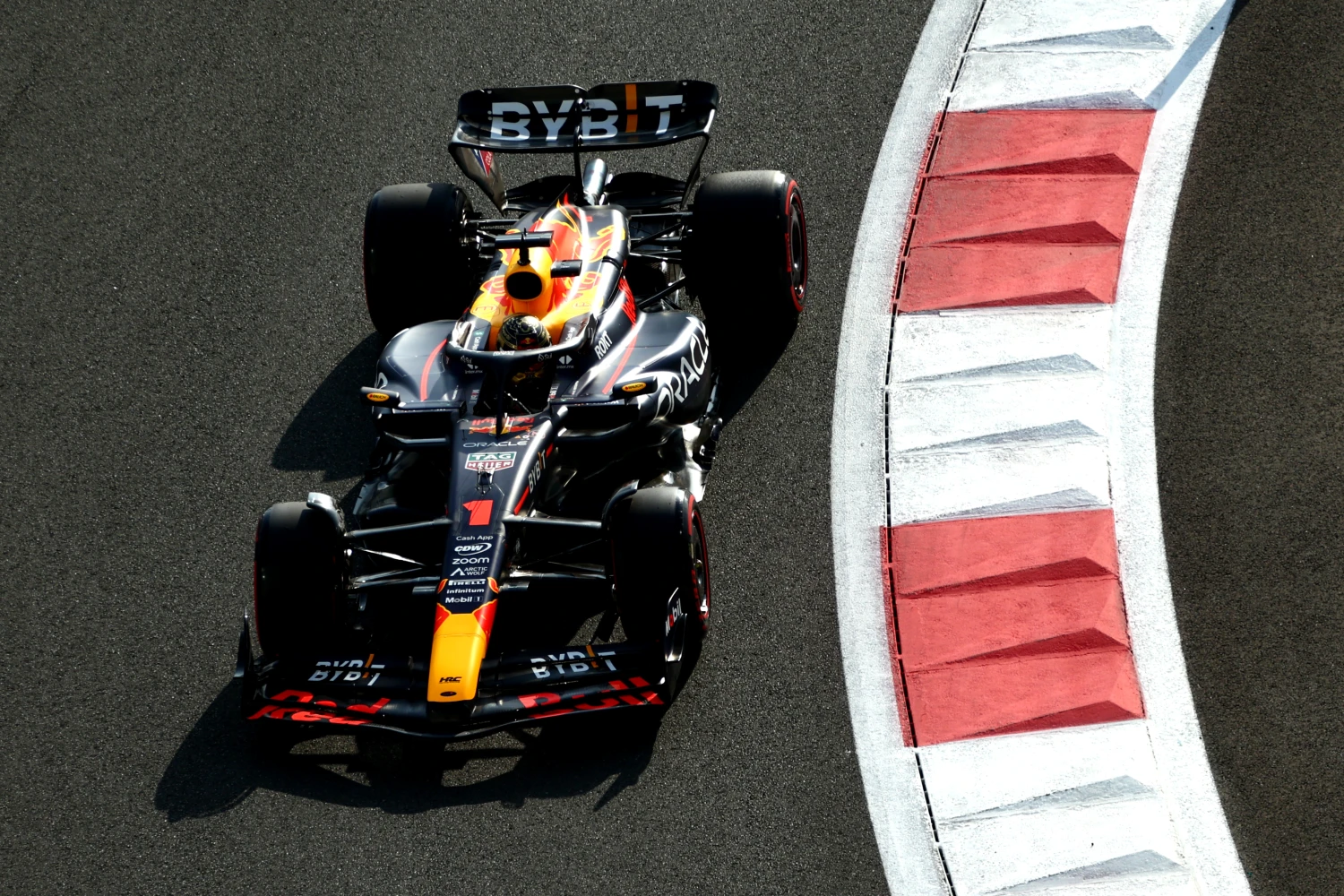 Grand Prix d’Abu Dhabi – Qualifications : Max Verstappen en pole devant Charles Leclerc