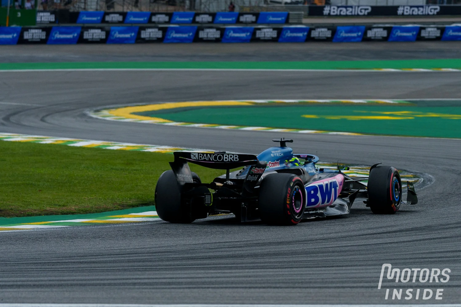 Crash entre Ocon et Alonso en Q1 des sprint shootout, Ocon est out (Vidéo)
