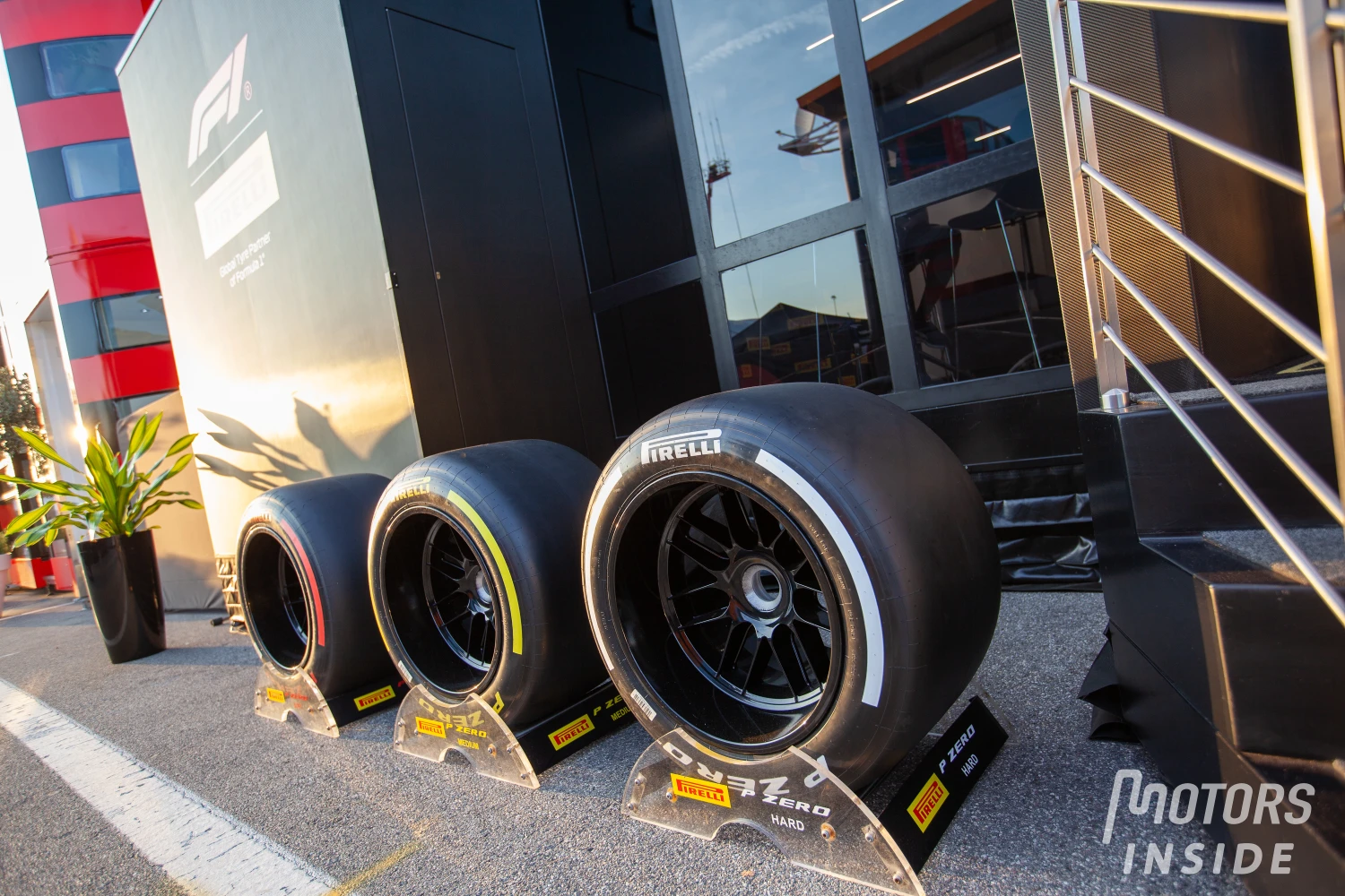 Pirelli et la F1 travailleront sur des pneus 2025 pour optimiser le spectacle et les dépassements