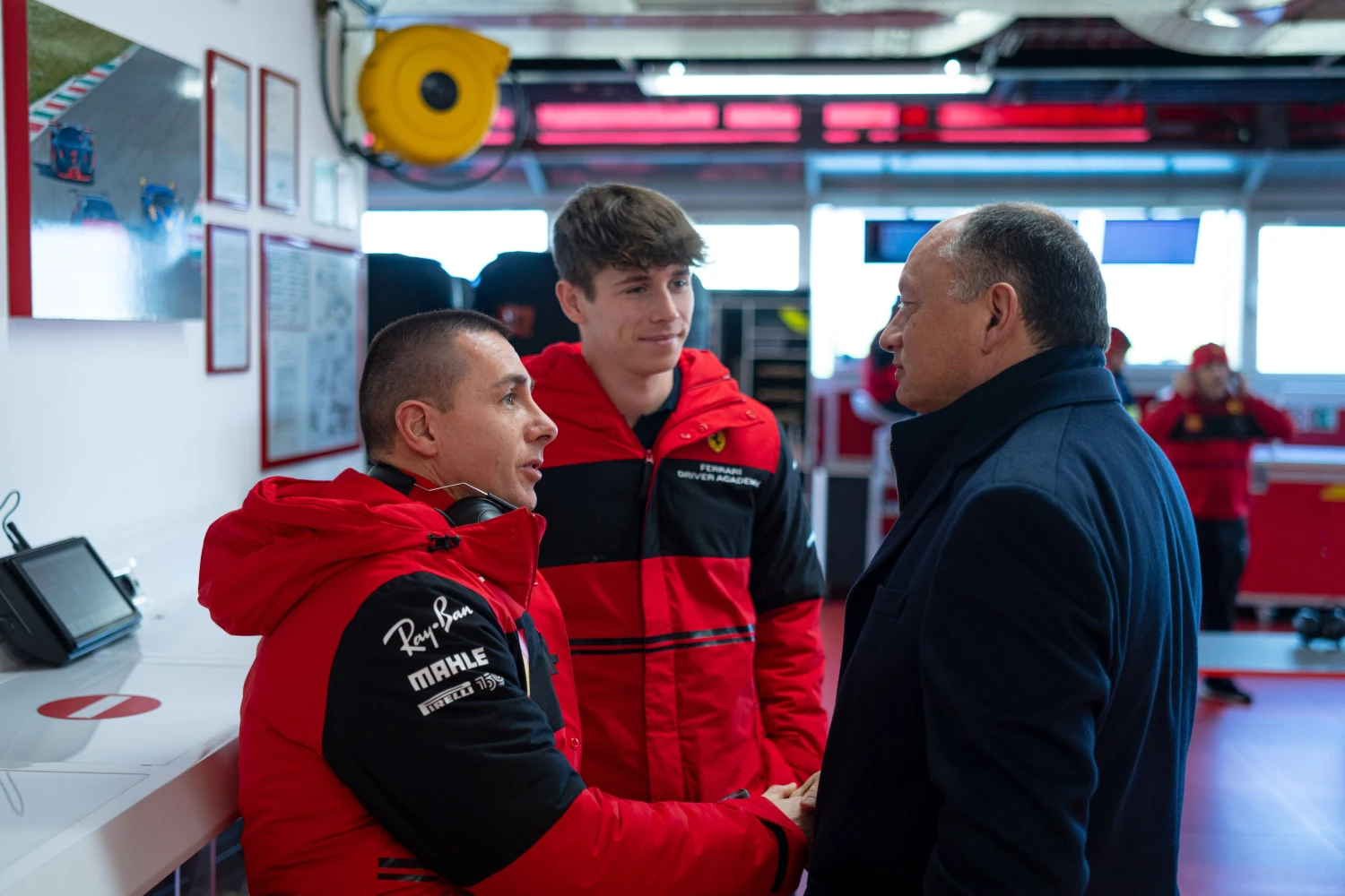 Arthur Leclerc derrière le volant de la Ferrari 2022