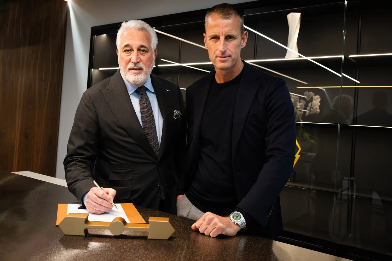 Aston Martin prolonge avec Girard-Perregaux et NetApp et signe avec le Financial Times