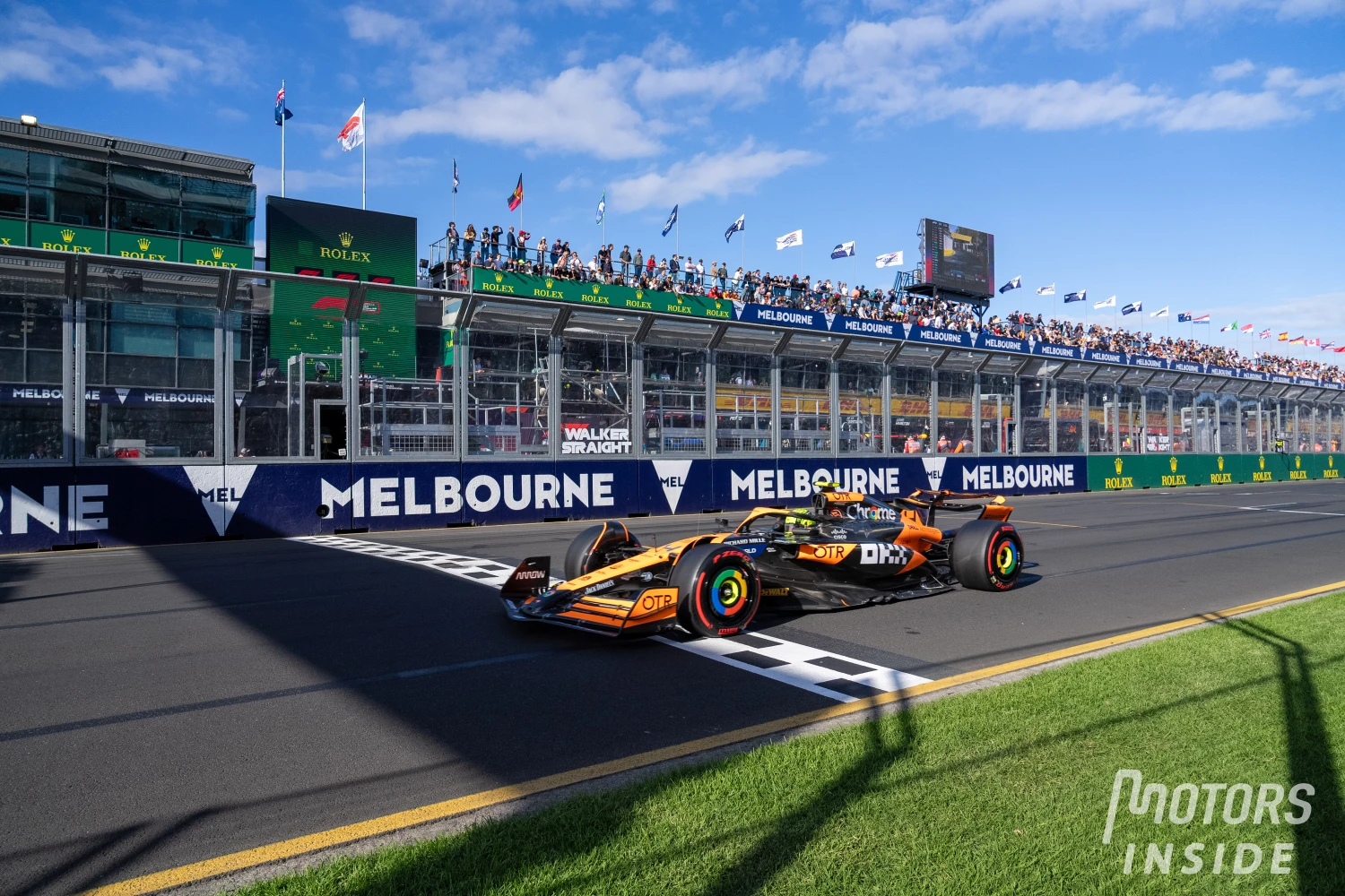 Lando Norris se hisse sur le podium et prive Oscar Piastri de la joie du podium à domicile