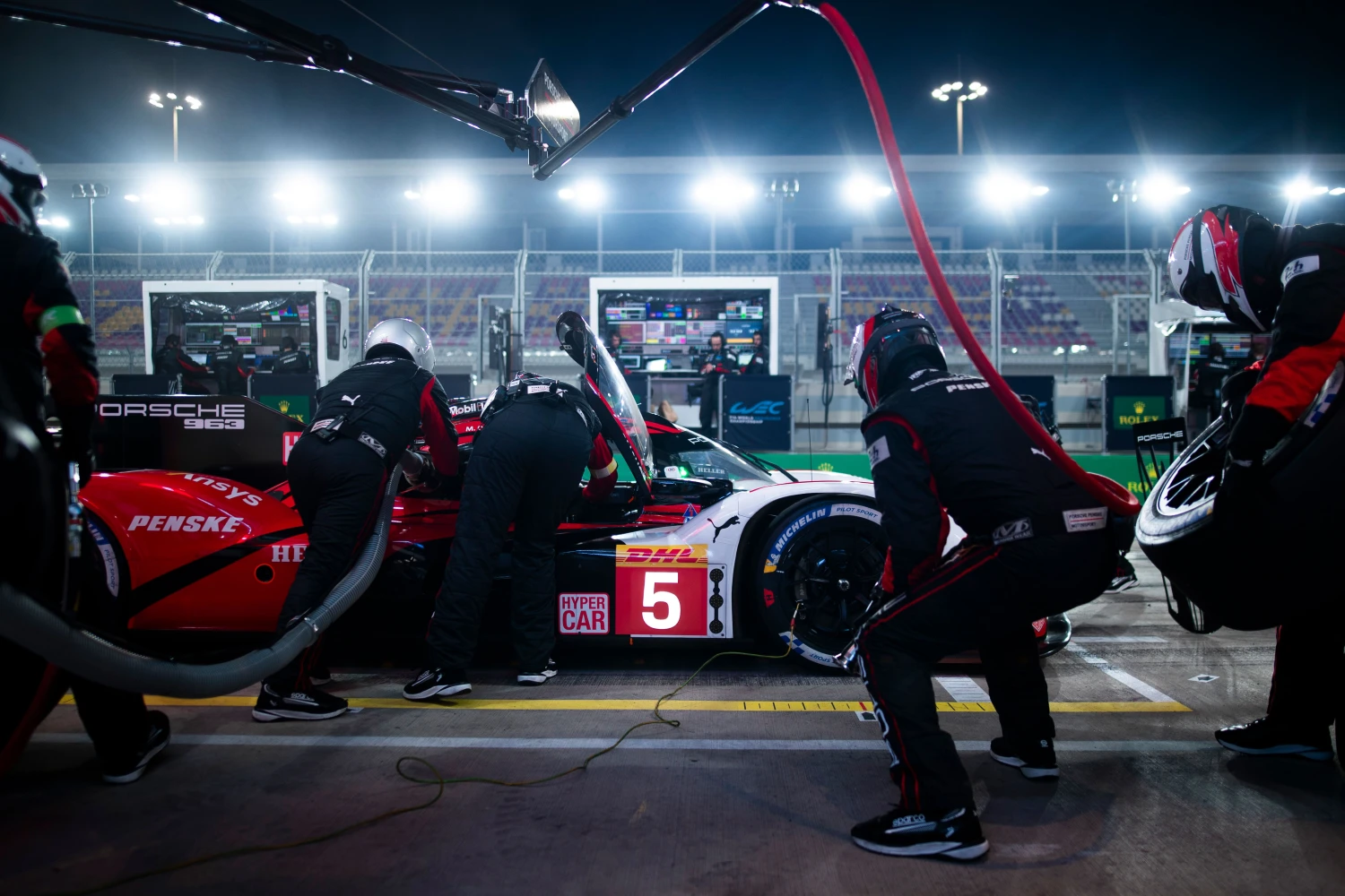 1812 kilomètres du Qatar – Qualifications : Porsche sort les muscles