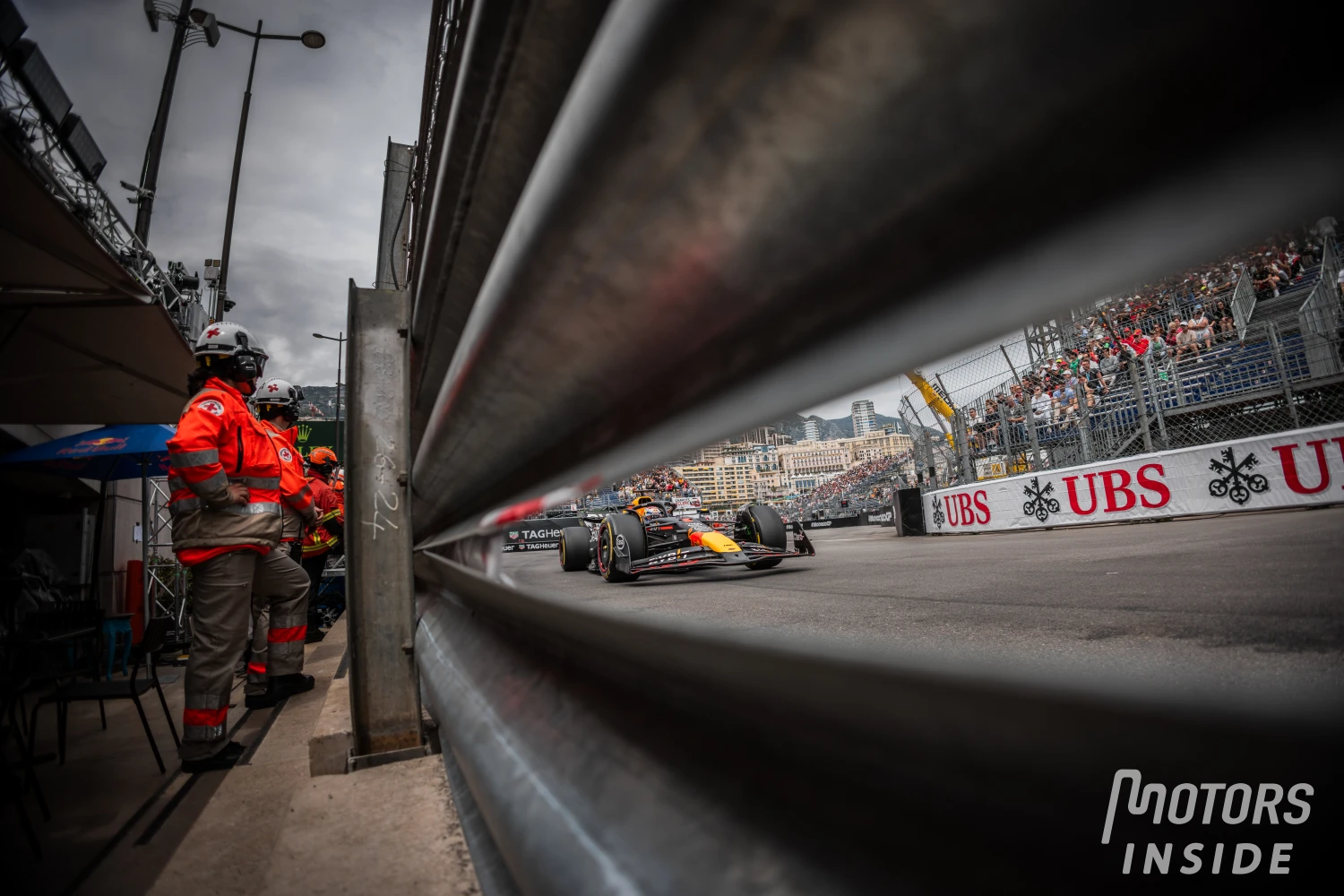 Max Verstappen : « Ferrari est à des années-lumière, je veux juste essayer de résoudre les problèmes que nous avons »