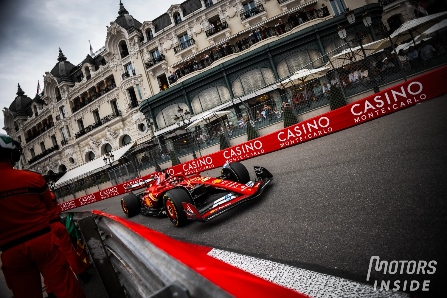 Charles Leclerc heureux de sa pole position, mais « nous ne devrions pas nous emballer »