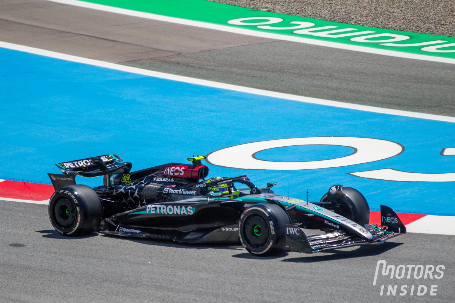 Lewis Hamilton satisfait d’une Mercedes en progression à Barcelone