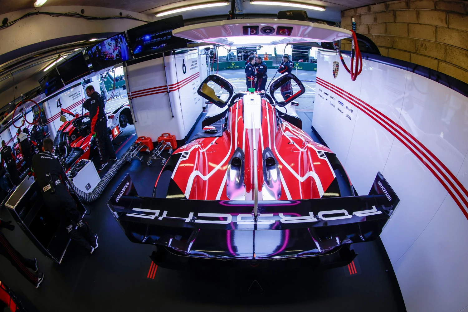 24 heures du Mans – Journée Test : Porsche mène les débats