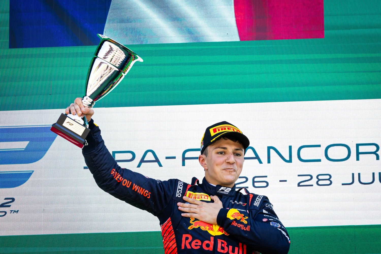 Course F2 – Belgique : Isack Hadjar remporte la course longue et la bataille face à son concurrent pour le titre