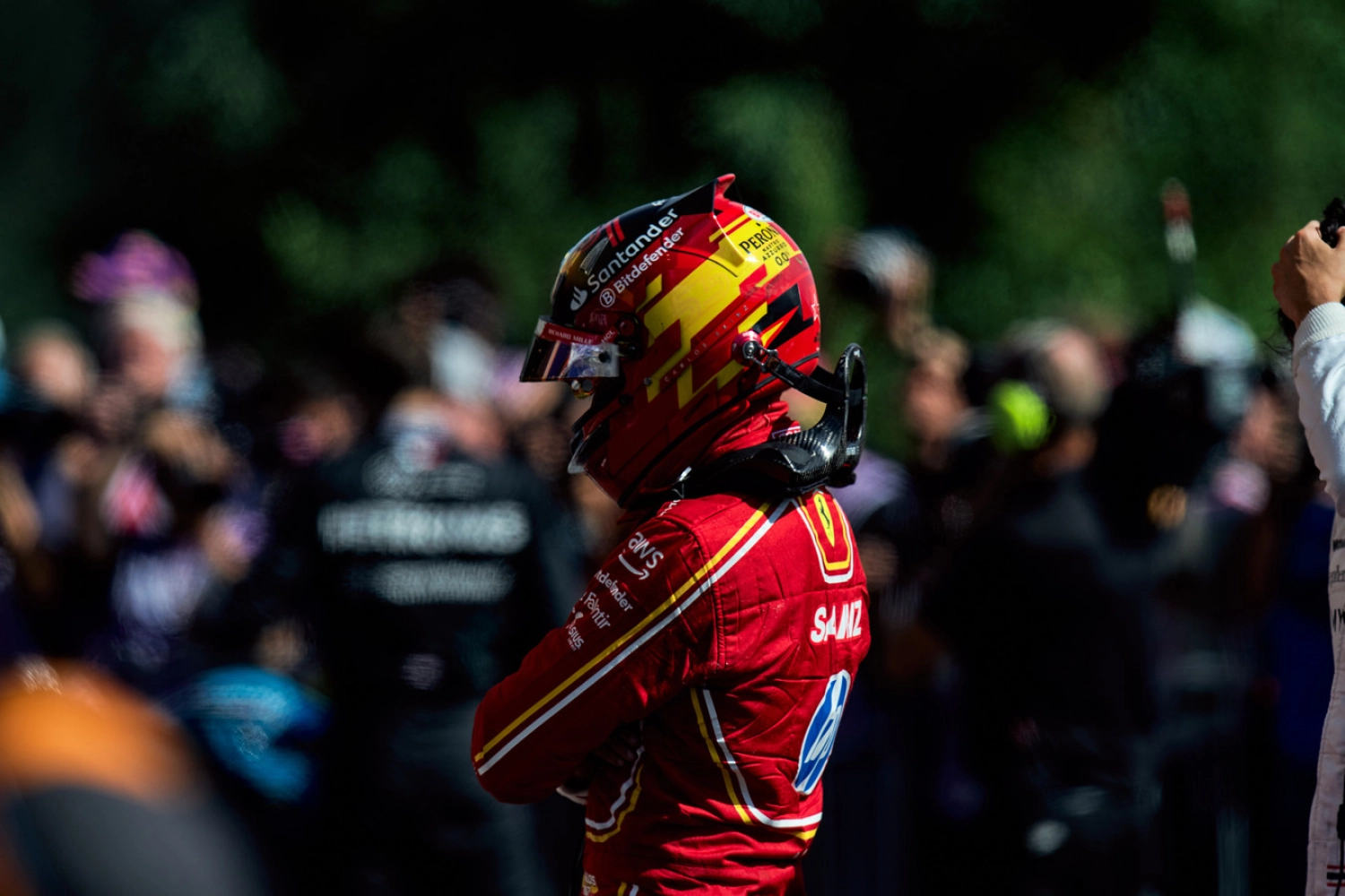Carlos Sainz : « On doit rester dans la course à la victoire »