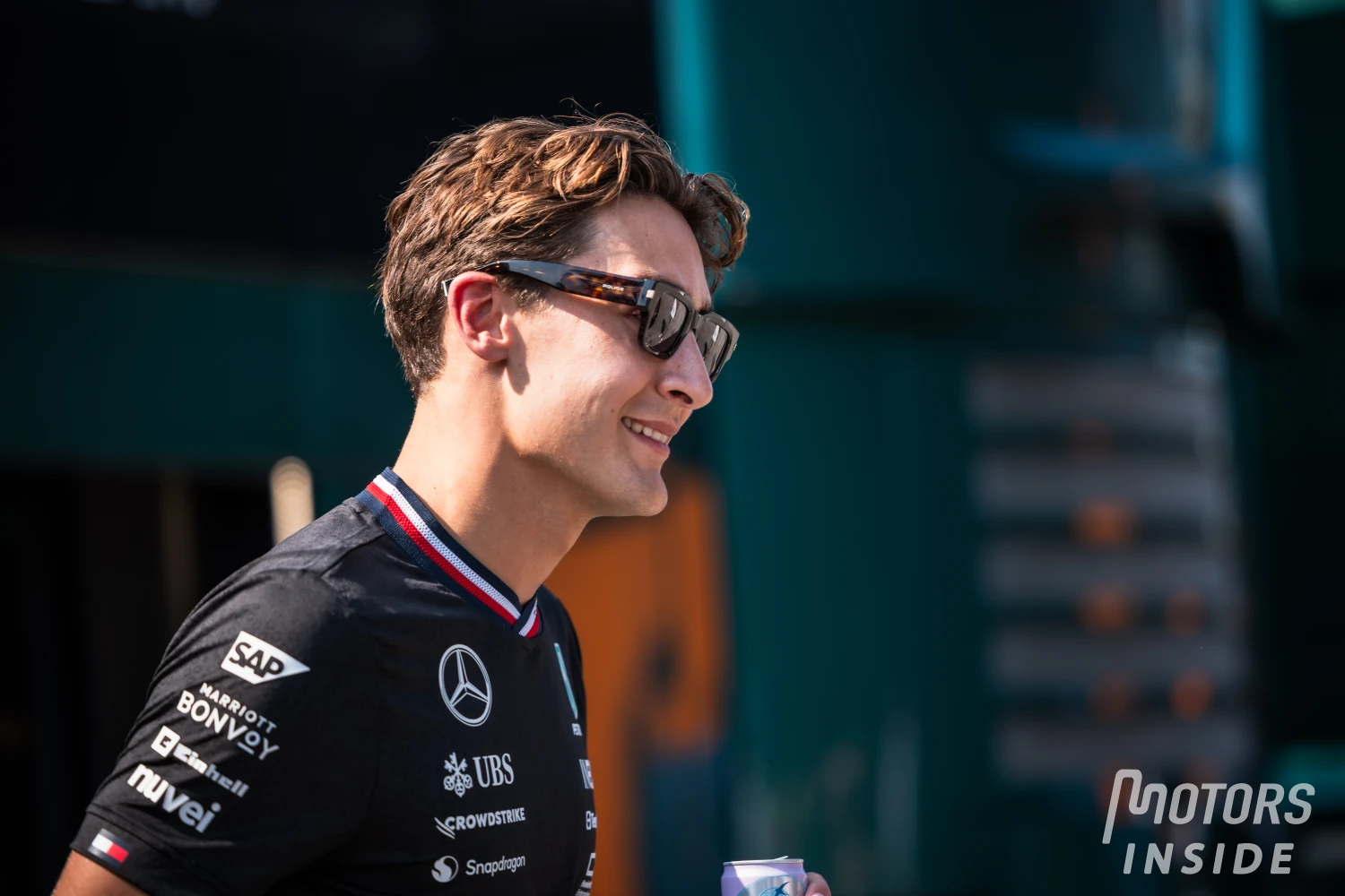 George Russell revient sur son duel avec Sergio Pérez à Monza