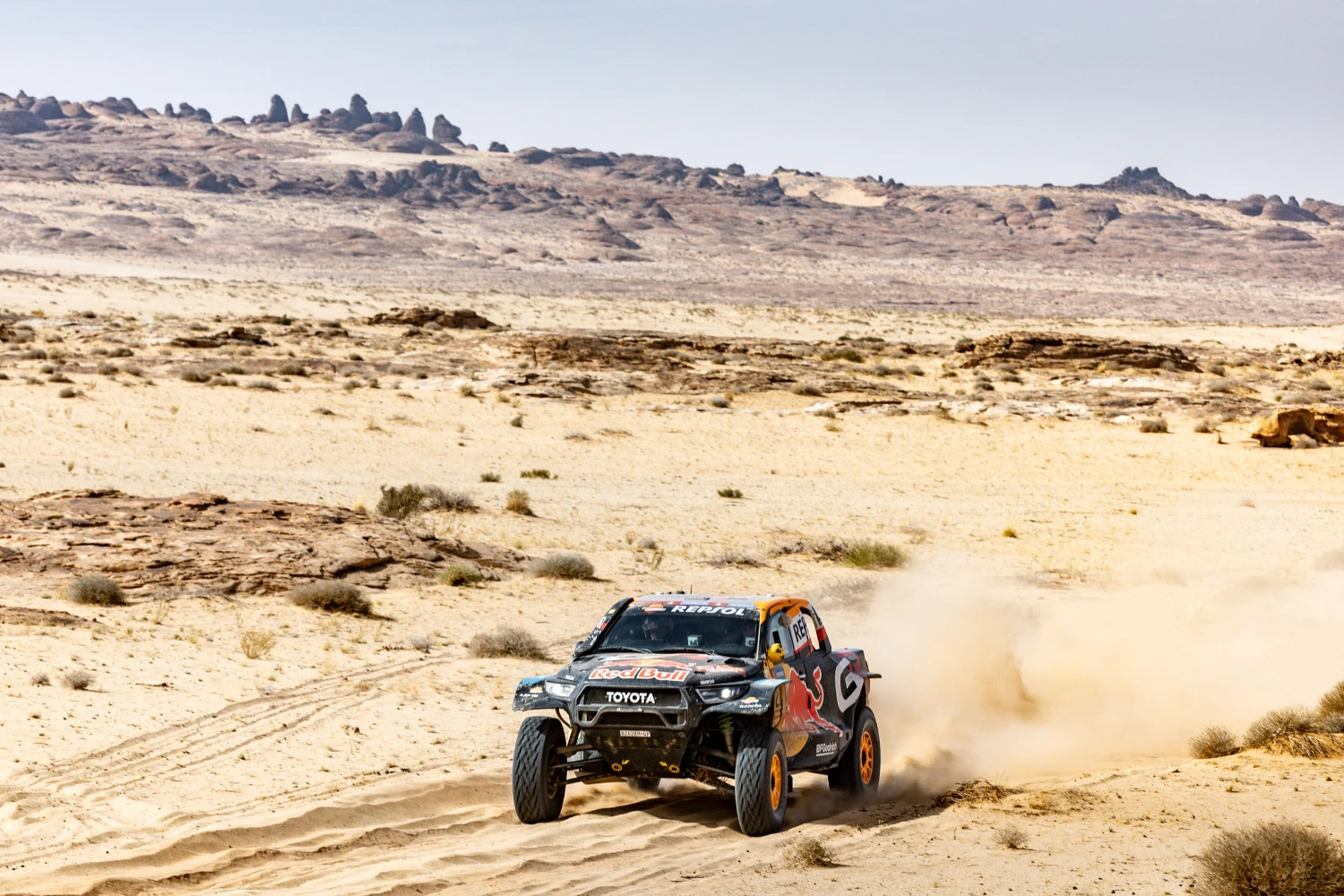 Dakar 2025 – Etape 5 : Pénalisé, Nasser Al-Attiyah cède la victoire d’étape à Seth Quintero pour une seconde