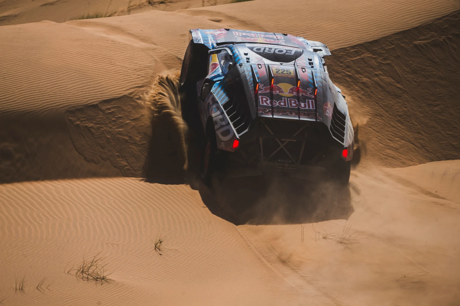 Dakar 2025 – Etape 2a : Yazeed Al Rajhi en tête, Carlos Sainz et Sébastien Loeb perdent gros