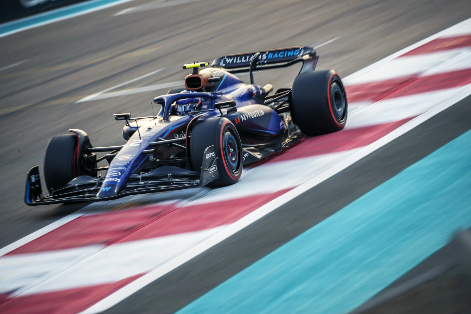 Les pilotes Williams en piste à Barcelone