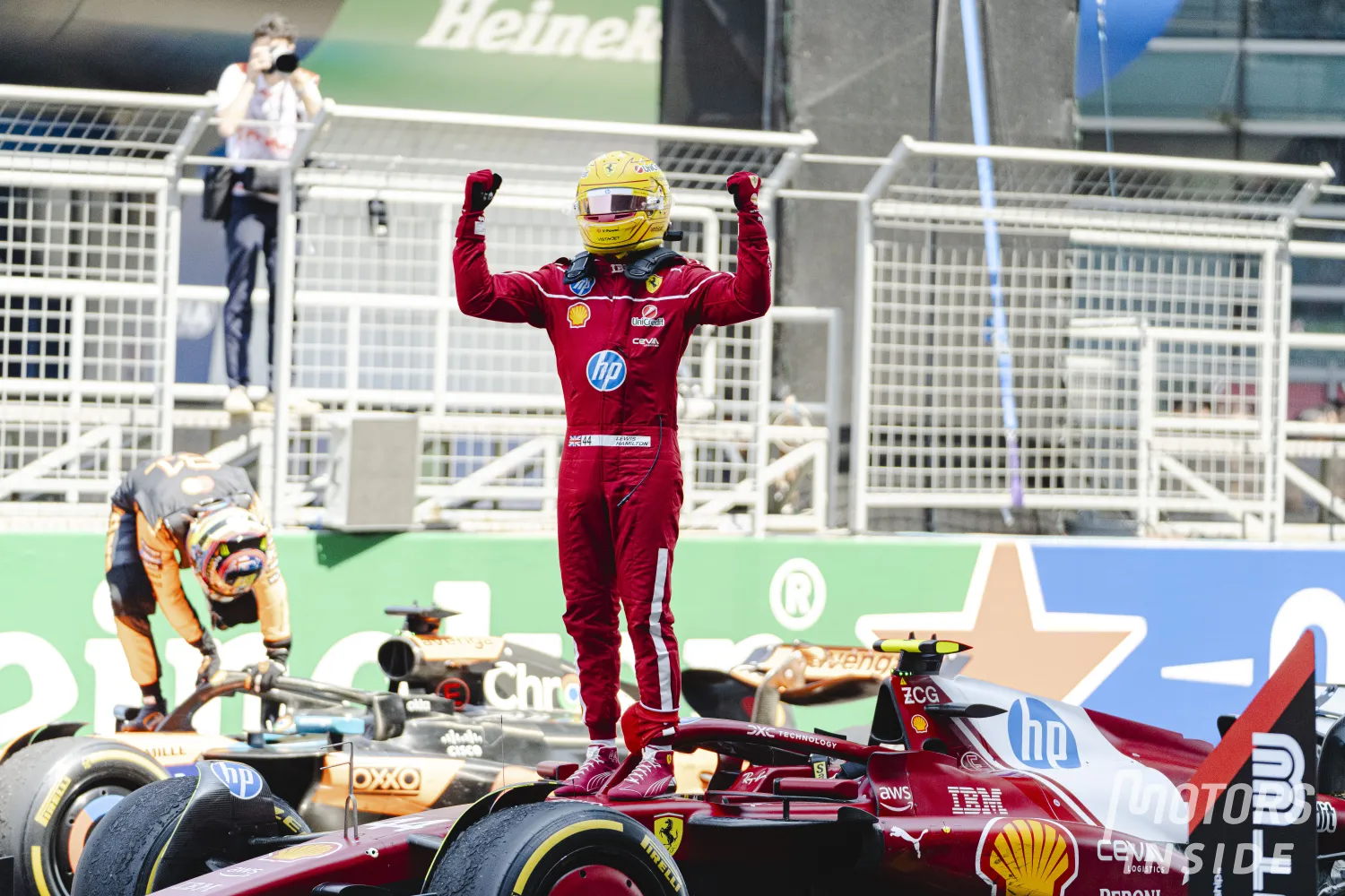 Grand Prix de Chine – Course Sprint : Lewis Hamilton vainqueur pour la première fois avec Ferrari