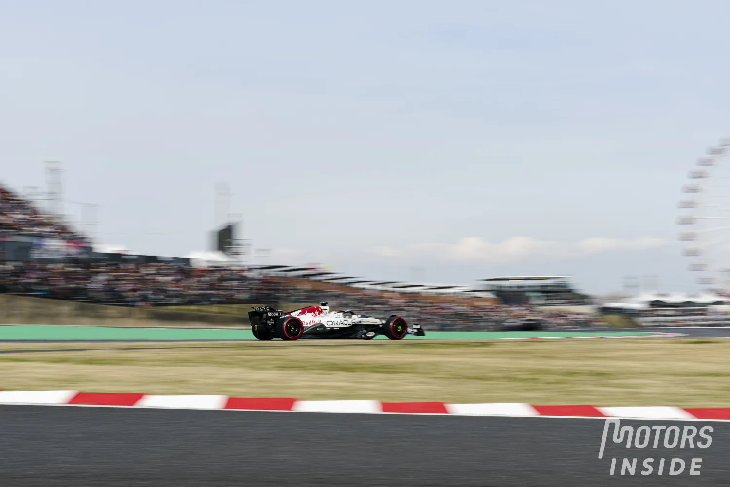 Grand Prix du Japon : Max Verstappen remporte la course, animée par une lutte Verstappen-McLaren
